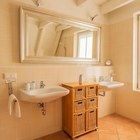 Moewe بيت للعطل